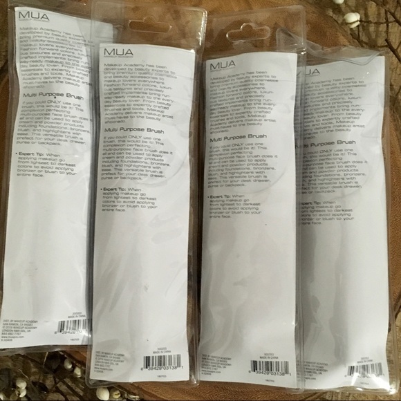 4 Makeup Academy MUA Multipurpose Brushes - Picture 4 of 6